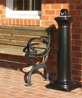 Standascher  RUBBERMAID